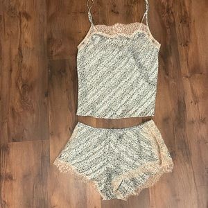 Victoria’s Secret 2-piece Pajama set